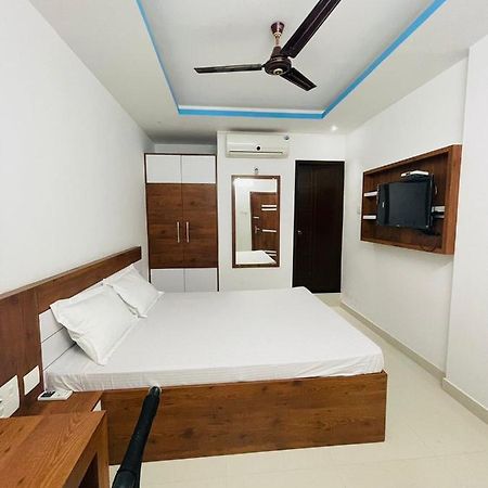 Hotel Zam Zam Residency Cheruppulasseri Esterno foto