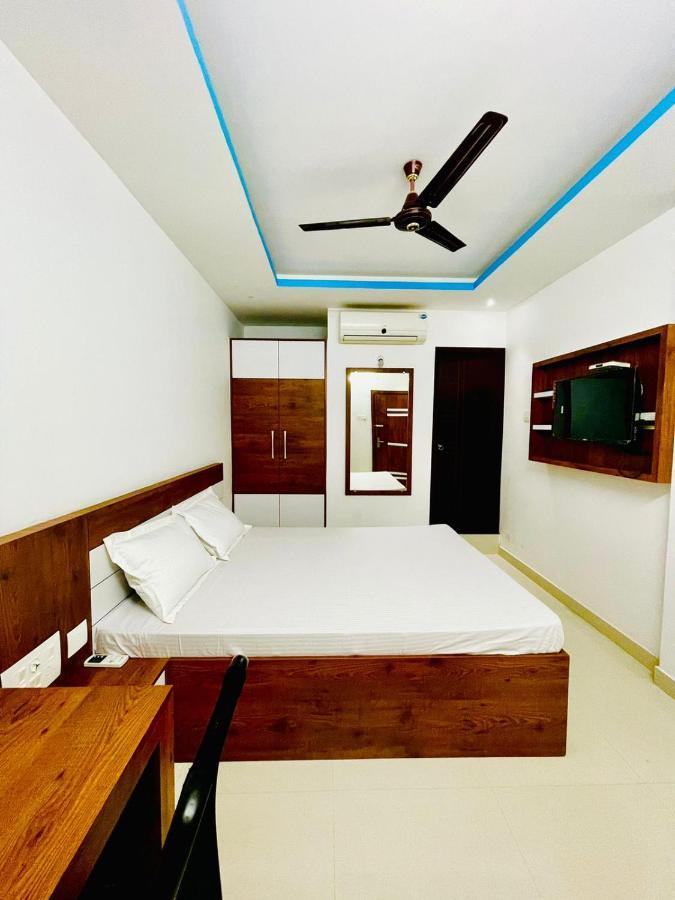 Hotel Zam Zam Residency Cheruppulasseri Esterno foto